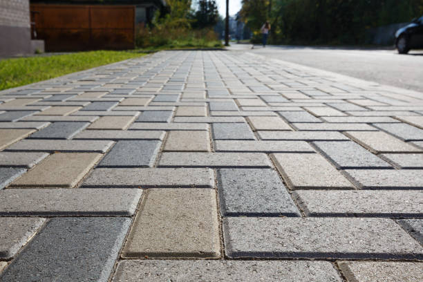 Best Driveway Borders and Edging Pavers in Edwardsville, KS